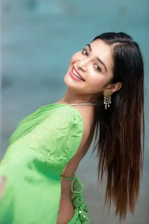 South Indian Girl Dharsha Gupta In Sleeveless green saree